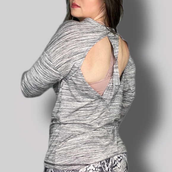 Zella Twist Back Cut Out Space Gray Long Sleeve Athleisure Top Size Small - Picture 1 of 12